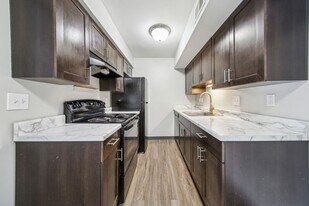 North Branch Apartments in Battle Creek, MI - Building Photo