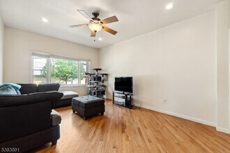 504 E Blancke St in Linden, NJ - Building Photo - Building Photo