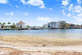 14610 Coral Dr in Hudson, FL - Building Photo - Building Photo