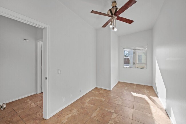 514 Calle Roca-Unit -#C in Palm Springs, CA - Building Photo - Building Photo