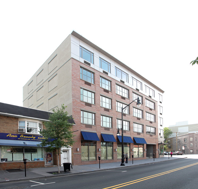 340 Third in Jersey City, NJ - Foto de edificio - Building Photo