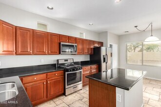 9130 W Cypress St in Phoenix, AZ - Building Photo - Building Photo