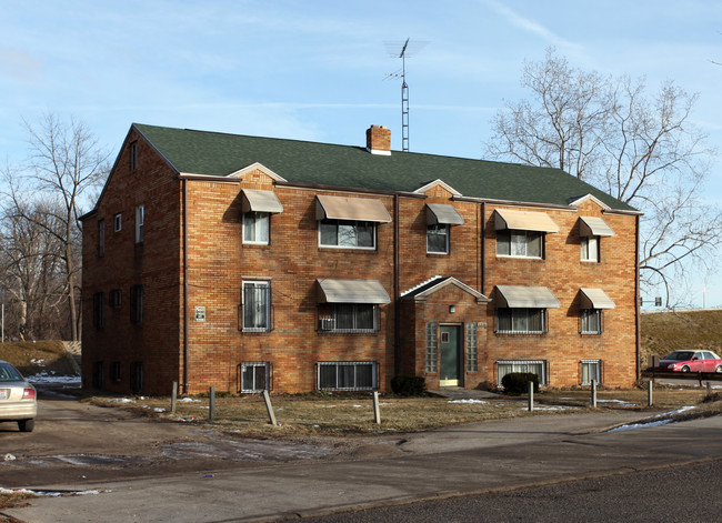 1356 N Cove Blvd in Toledo, OH - Building Photo - Building Photo