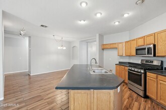 7062 W Palmaire Ave in Glendale, AZ - Building Photo - Building Photo