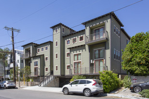 14225-14229 Dickens St Apartamentos