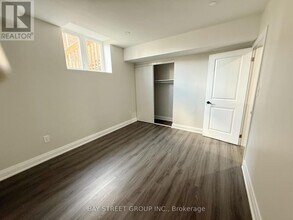 39 Crofting Cres in Markham, ON - Building Photo - Building Photo