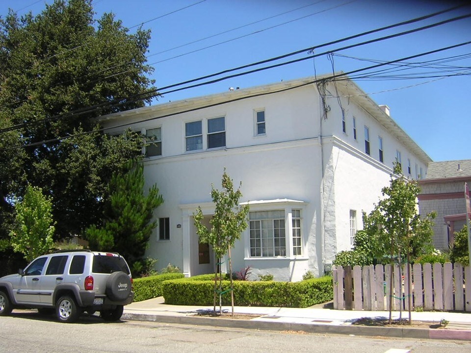 1225 S B St in San Mateo, CA - Building Photo