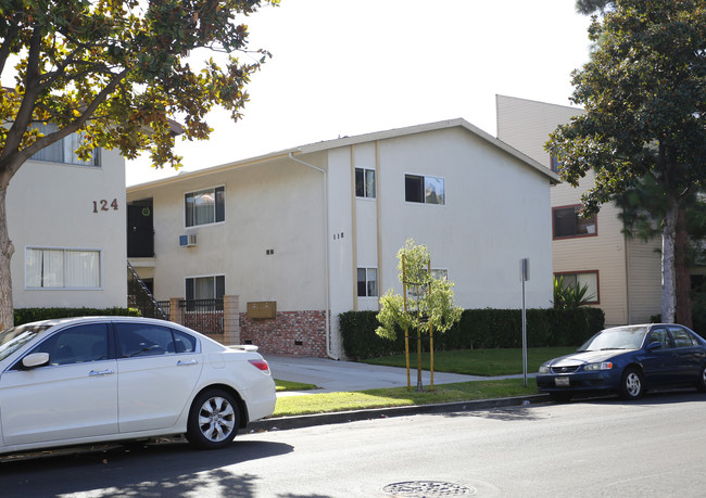 118 N Everett St in Glendale, CA - Building Photo - Building Photo