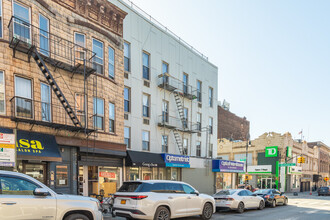 764 Manhattan Ave in Brooklyn, NY - Building Photo - Building Photo