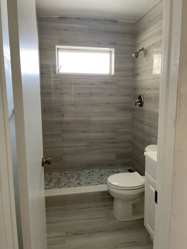 1649 SE 4th St in Deerfield Beach, FL - Building Photo - Building Photo