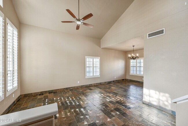 9166 E Laurel Ln in Scottsdale, AZ - Building Photo - Building Photo