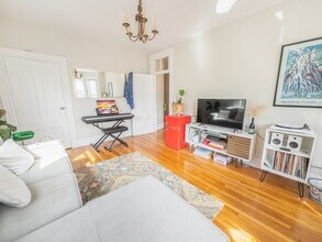 35 Essex St in Cambridge, MA - Foto de edificio - Building Photo