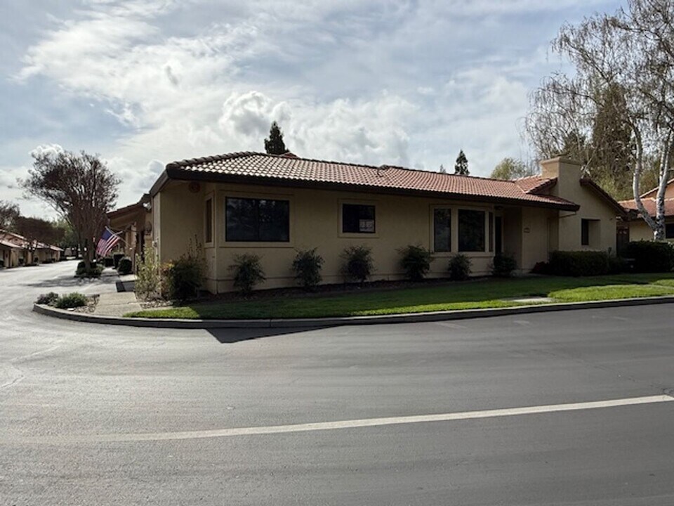 69 Fountain Grove Cir in Napa, CA - Building Photo