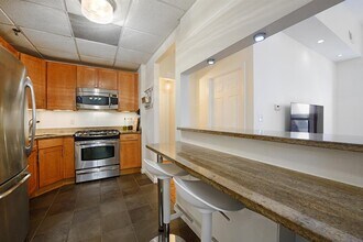 158 Wayne St-Unit -324A in Jersey City, NJ - Building Photo - Building Photo
