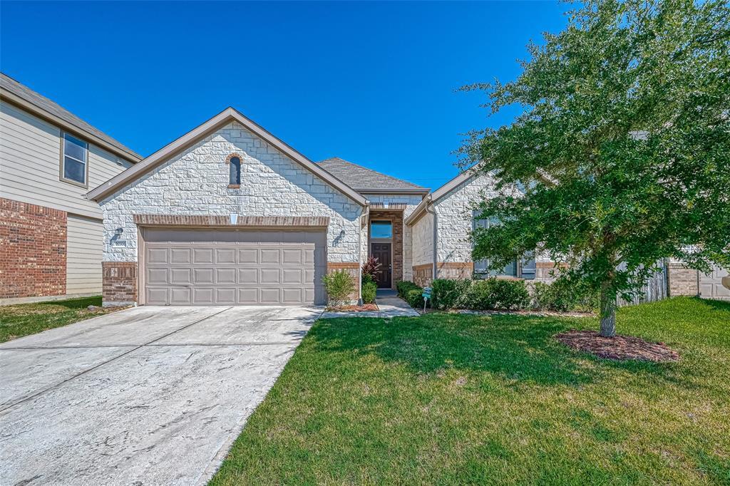 16506 Old Saybrook Dr in Houston, TX - Building Photo