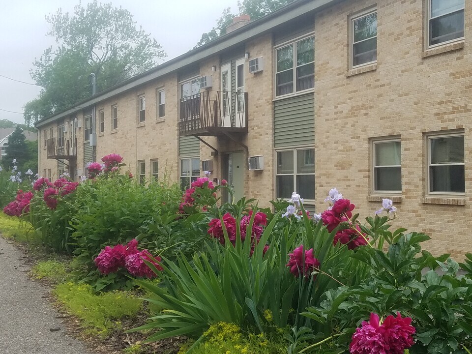 318 Island Dr in Madison, WI - Building Photo