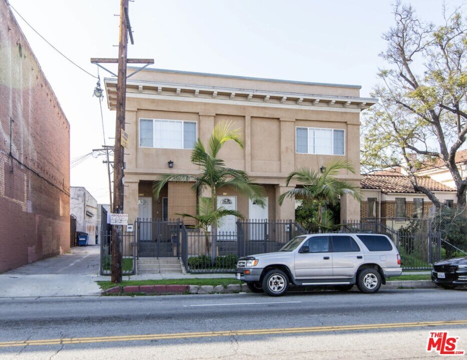 1839 Arlington Ave in Los Angeles, CA - Building Photo