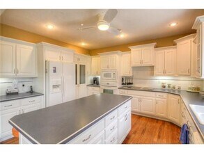 9843 N Montclair Ave in Kansas City, MO - Building Photo - Building Photo