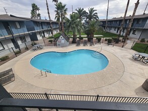 The Palms at Camelback West in Phoenix, AZ - Foto de edificio - Building Photo