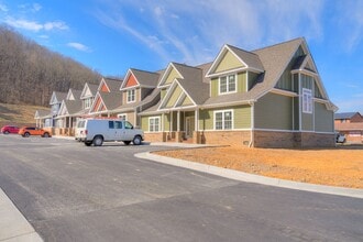 91 E Main St in Radford, VA - Building Photo - Building Photo