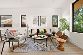 8929 Hubbard St in Culver City, CA - Building Photo - Building Photo