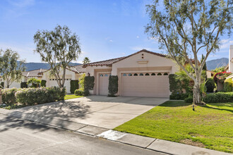 79055 Mission Dr W in La Quinta, CA - Building Photo - Building Photo