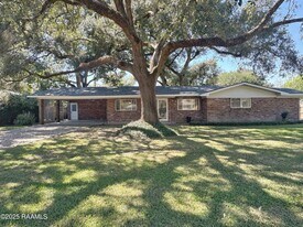 216 Brentwood Blvd in Lafayette, LA - Building Photo