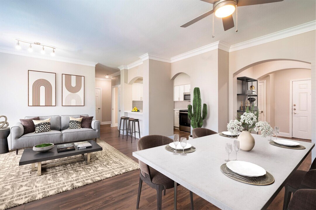 320 Jackson Hill St in Houston, TX - Building Photo