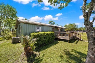 6909 County Rd 203 in Liverpool, TX - Building Photo - Building Photo