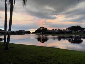 1226 N Hiatus Rd in Pembroke Pines, FL - Building Photo - Building Photo