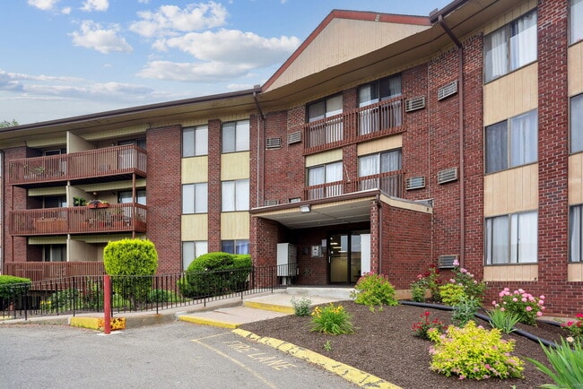 property at 2118 Cromwell Hills Dr