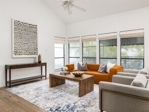 1821 Westlake Dr in Austin, TX - Building Photo - Building Photo