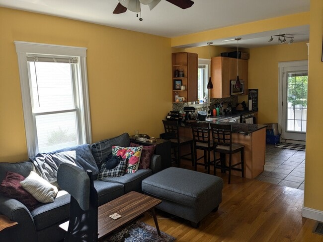 8 Cedar St, Unit # 1