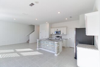 2216 Bear Peak Dr in Minneola, FL - Building Photo - Building Photo