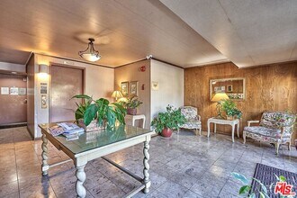 4444 Wilshire Blvd-Unit -305 in Los Angeles, CA - Building Photo - Building Photo