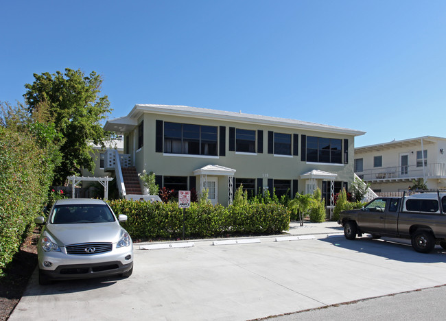 115 Sandal Ln in Palm Beach Shores, FL - Foto de edificio - Building Photo