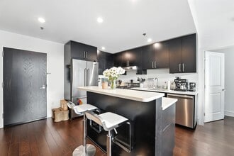 1100 Maxwell Ln in Hoboken, NJ - Building Photo - Building Photo