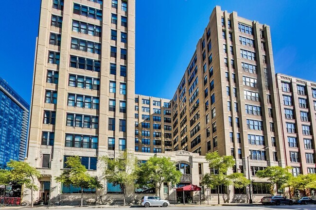 728 W Jackson Blvd, Unit 1210 in Chicago, IL - Foto de edificio - Building Photo