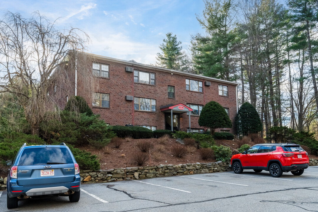 Brook Village Condominiums in Boxborough, MA - Building Photo