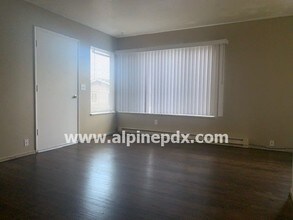 12955 SW Allen Blvd-Unit -1 in Beaverton, OR - Building Photo - Building Photo