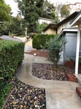 1100 Vincent Way in Glendale, CA - Building Photo - Building Photo