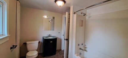 102 Stedman St, Unit B in Sayre, PA - Building Photo - Building Photo