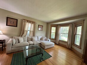 123 W 35th St in Minneapolis, MN - Building Photo - Building Photo