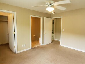 796 Castle Valley Blvd, Unit E in New Castle, CO - Foto de edificio - Building Photo