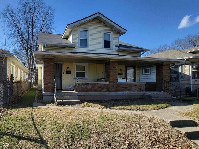 802 N Bradley Ave in Indianapolis, IN - Building Photo - Building Photo