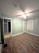 7 Willoughby St in Bristol, CT - Building Photo - Building Photo