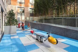 511 W 44th St in New York, NY - Building Photo - Building Photo