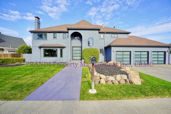 property at 7 Lagoon Rd