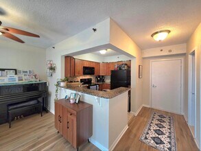 5505 Seminary Rd in Falls Church, VA - Foto de edificio - Building Photo