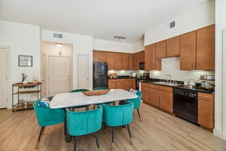 AMLI Park Avenue in Denver, CO - Building Photo - Building Photo